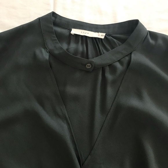 Lush Tops - Lush Drape Hunter Green Long Sleeve Button Chocker Collar Blouse. Size Small